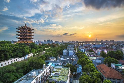 长江之滨的湖北画卷,一位作家的深情笔触