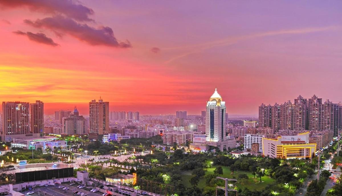 漫步广东小巷，邂逅老广风情