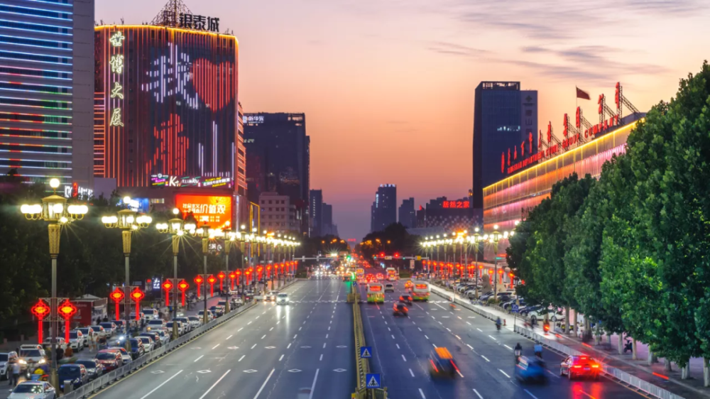 岁月铸就的唐山，钢铁之城的沧桑岁月